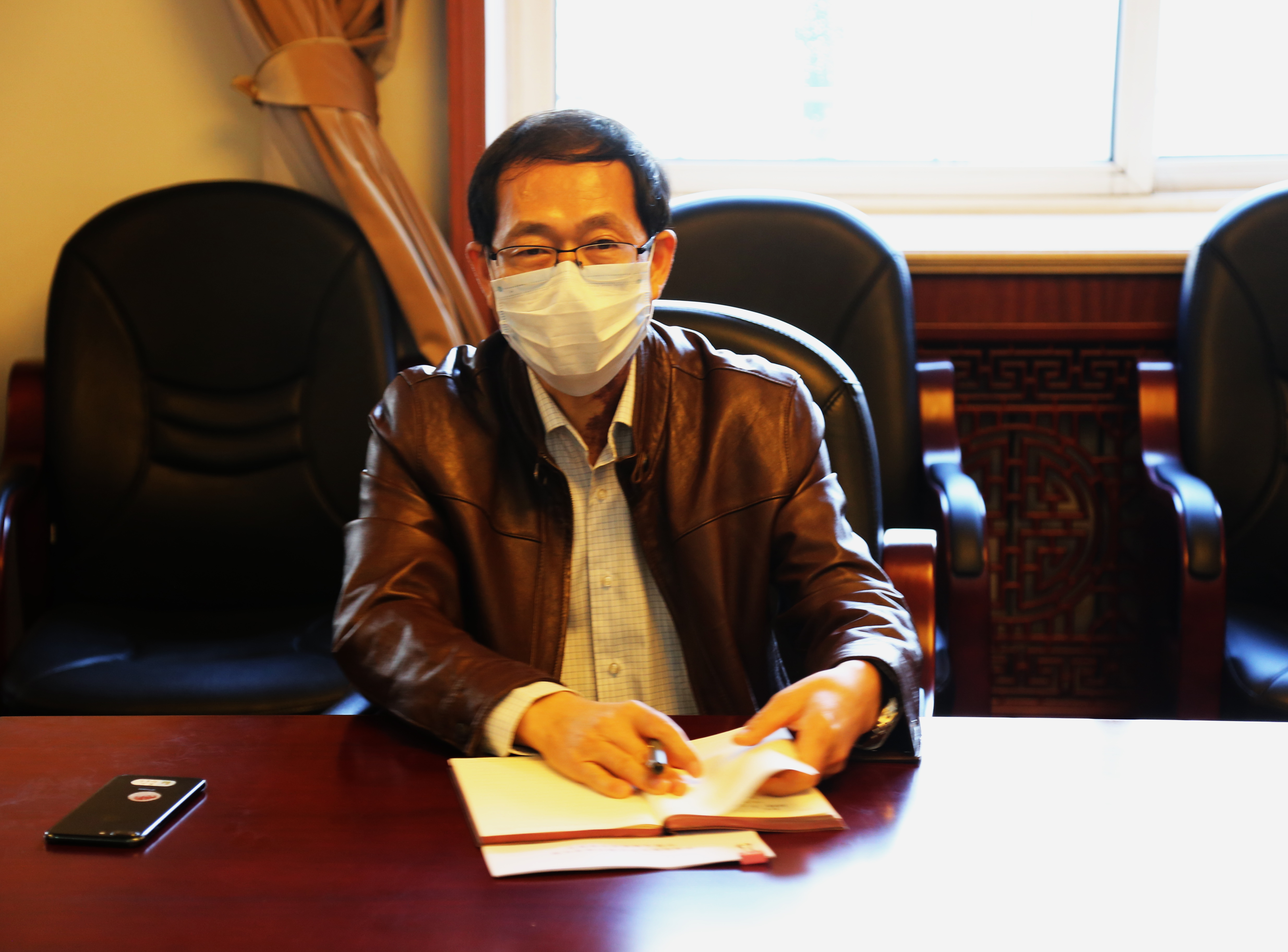 學(xué)校召開(kāi)師德師風(fēng)建設(shè)年專題研討會(huì)